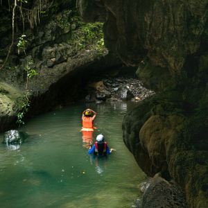 Excursión a la Cueva del Lago Bayano